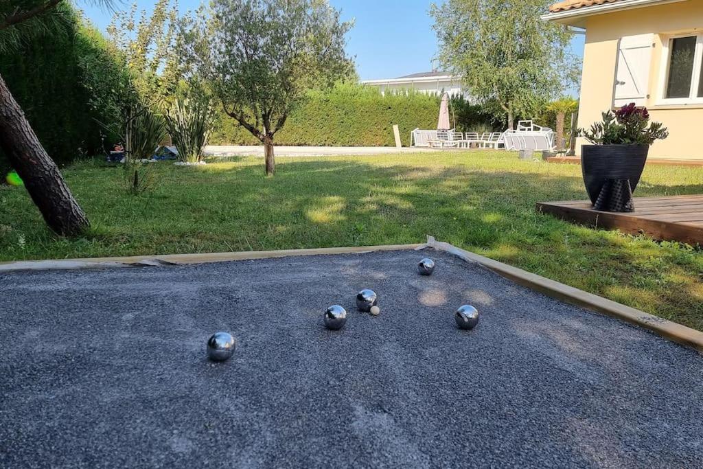 Ares, Mapouchet, Piscine Hébergement de vacances