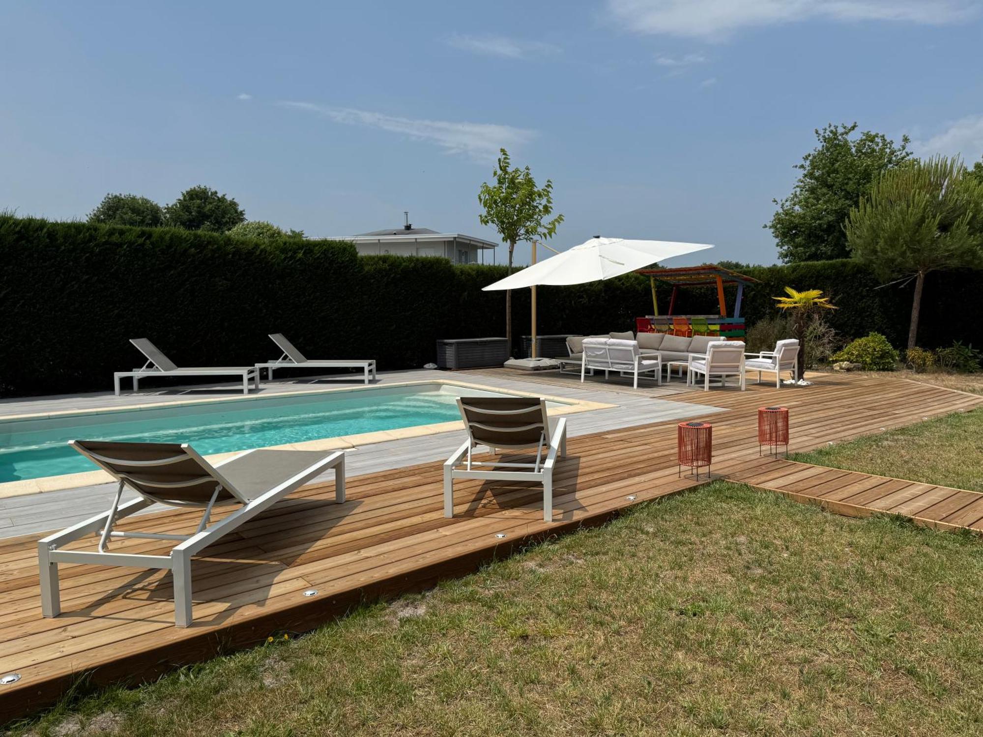 Ares, Mapouchet, Piscine * Ares