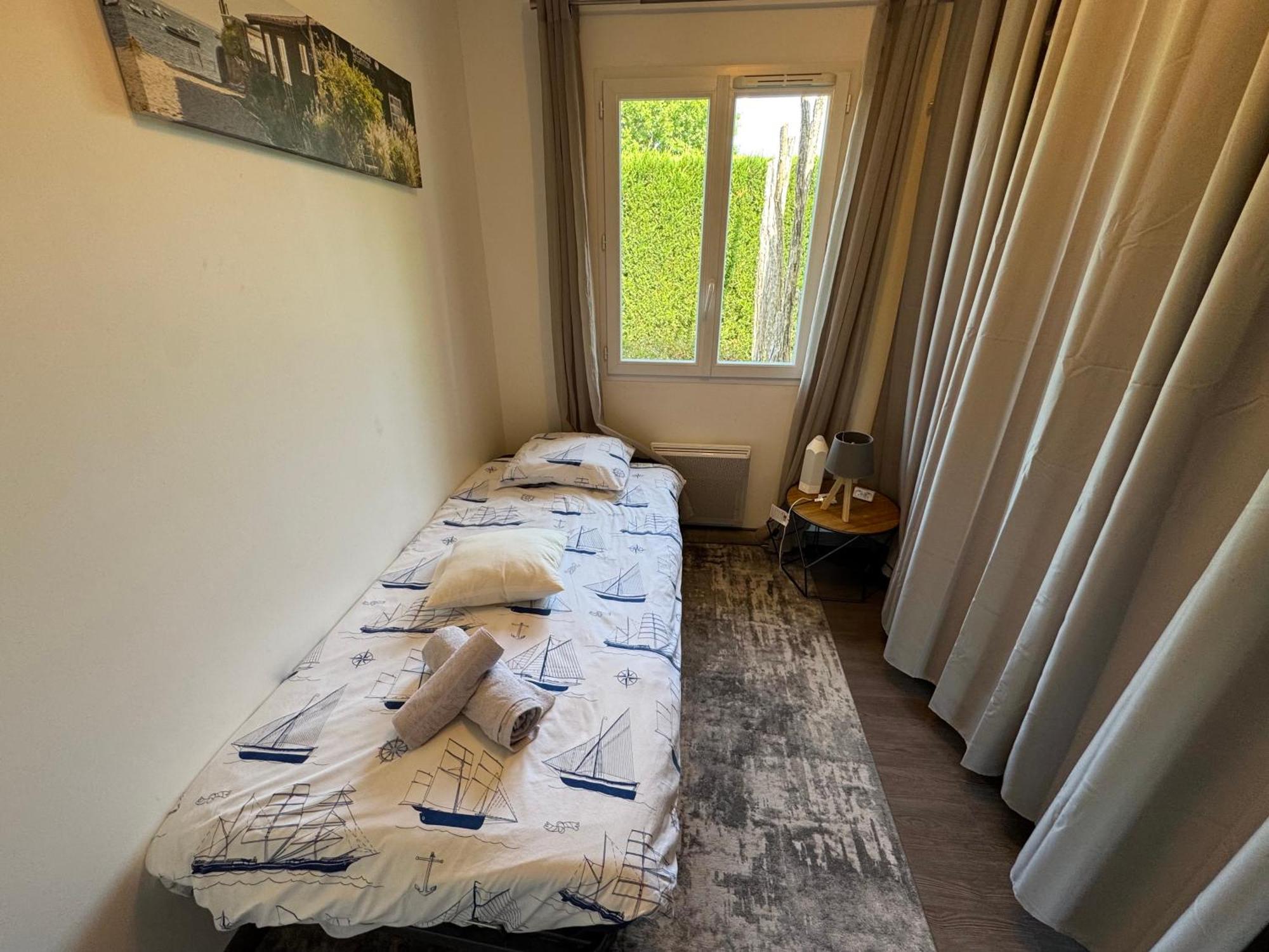 Ares, Mapouchet, Piscine Ferienhaus *